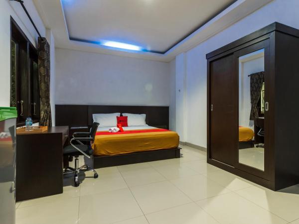 RedDoorz Premium @ Ampera Raya 2 : photo 2 de la chambre chambre double