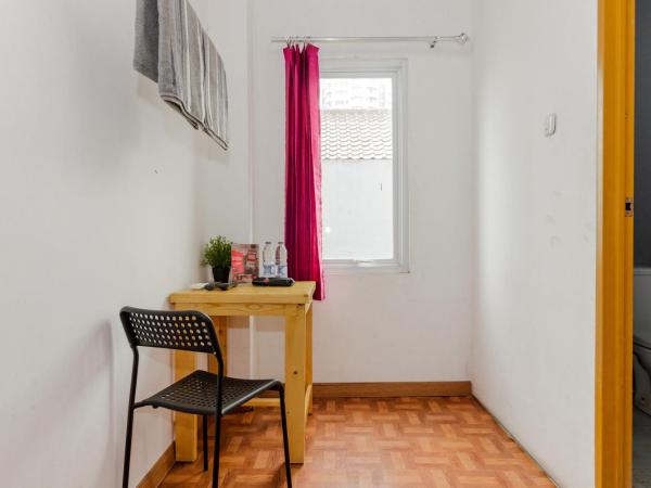 RedDoorz Syariah At Taman Bendungan Asahan : photo 4 de la chambre chambre double