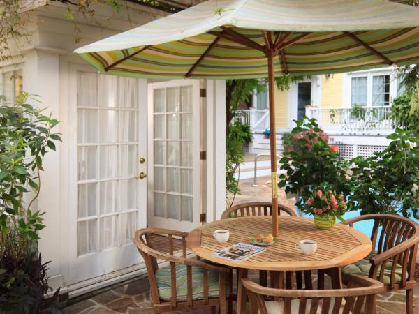 Azalea Inn and Villas : photo 5 de la chambre one-bedroom suite - wisteria cottage suite