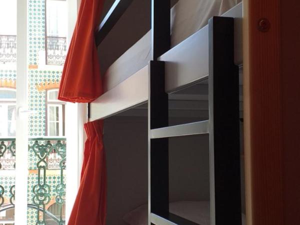 Be Lisbon Hostel Intendente : photo 4 de la chambre lit dans dortoir pour femmes de 6 lits