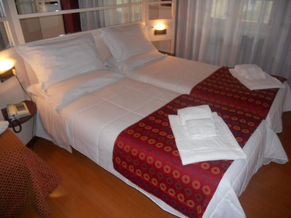 Hotel Amadeus E Teatro : photo 5 de la chambre chambre lits jumeaux