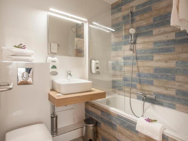 Le Neptune & Spa : photo 8 de la chambre chambre double - vue sur mer