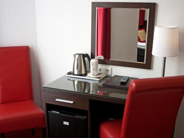 Hotel Allure : photo 4 de la chambre chambre triple