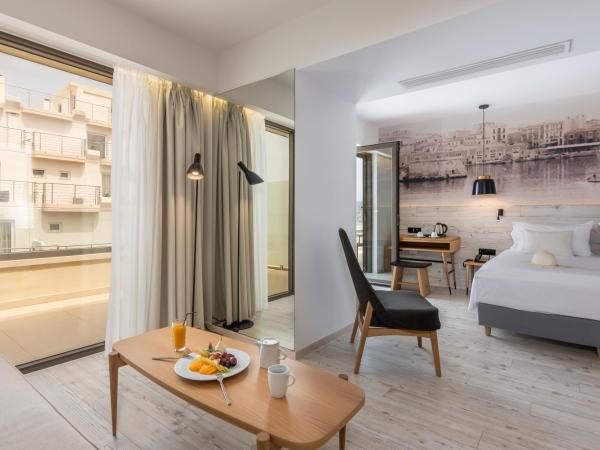 Ibis Styles Heraklion Central : photo 2 de la chambre suite junior
