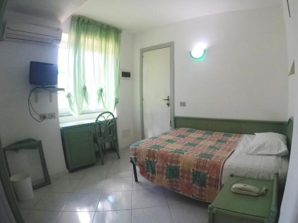 Hotel Rosetta : photo 1 de la chambre chambre simple avec salle de bains 