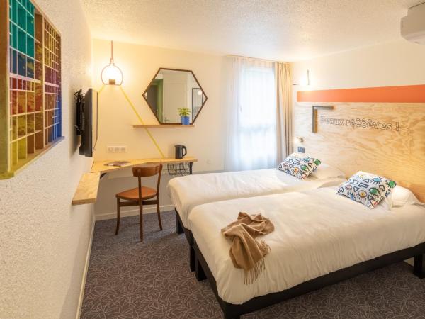 greet Hotel Beaune : photo 2 de la chambre chambre lits jumeaux