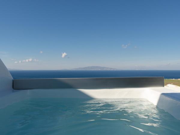 Elitoz Suites : photo 5 de la chambre suite de luxe avec bain à remous - vue sur mer