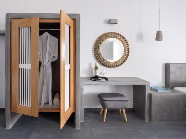 Elitoz Suites : photo 9 de la chambre suite supérieure avec bain à remous - vue sur mer