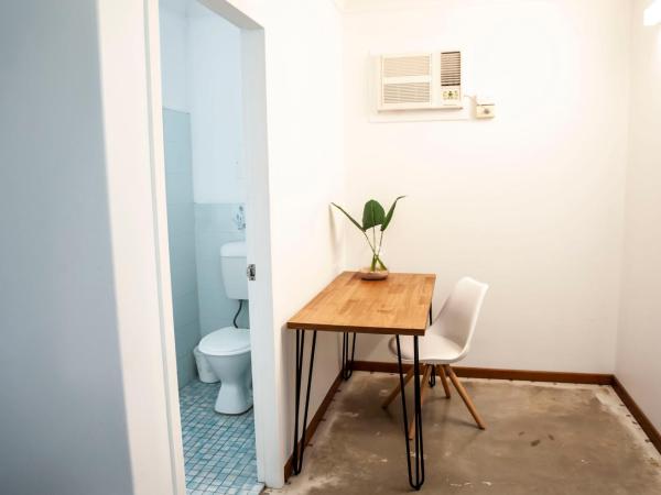 Motel Nomad : photo 10 de la chambre chambre lit queen-size 