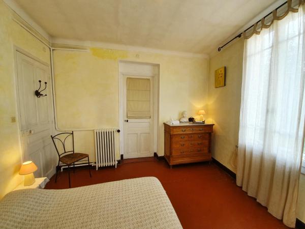 Bed & Breakfast Chambres d'hôtes COTTAGE BELLEVUE : photo 2 de la chambre chambre double avec salle de bains commune