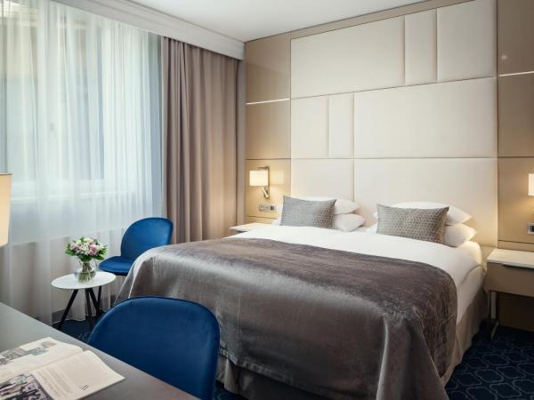 Hotel KINGS COURT : photo 1 de la chambre deux chambres deluxe adjacentes