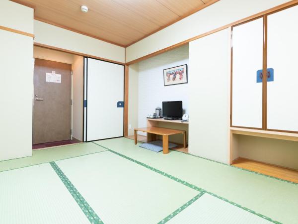Sakura Ryokan Asakusa Iriya : photo 4 de la chambre chambre triple de style japonais avec toilettes communes - non-fumeurs