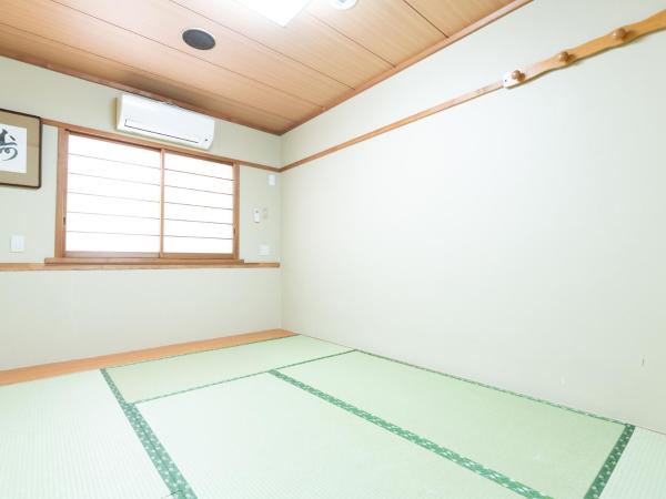 Sakura Ryokan Asakusa Iriya : photo 1 de la chambre chambre triple de style japonais avec toilettes communes - non-fumeurs