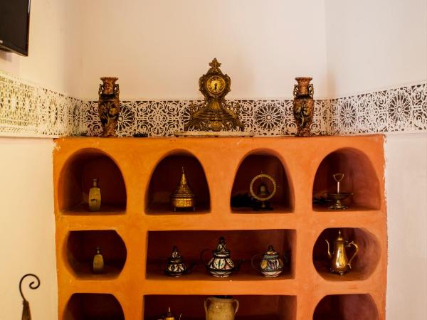 Ryad Zahrat Fes : photo 3 de la chambre chambre double avec salle de bains privative