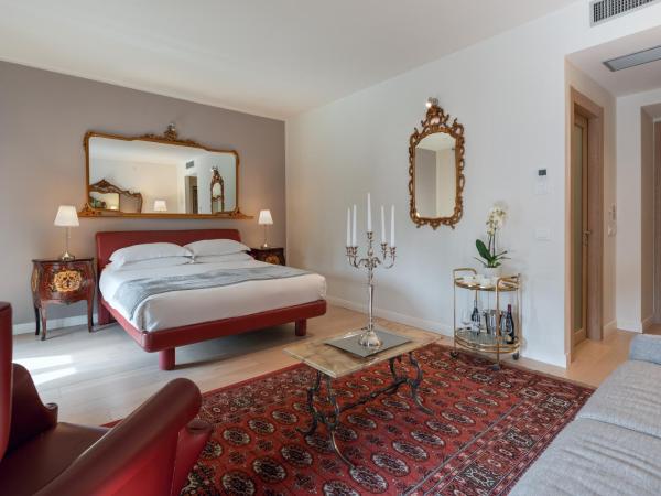 Corte Realdi Luxury Rooms Torino : photo 2 de la chambre chambre double deluxe avec vue sur château