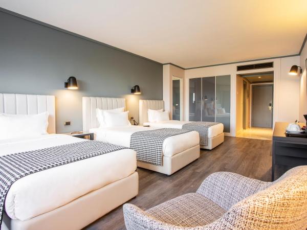 HF Fenix Porto : photo 6 de la chambre chambre triple confort