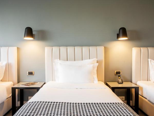 HF Fenix Porto : photo 4 de la chambre chambre triple confort