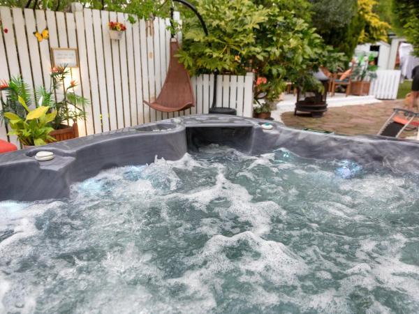 JustB Deva Edinburgh : photo 9 de la chambre master suite (with hot tub)