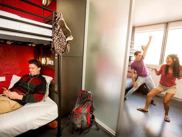 Space Hotel : photo 4 de la chambre lit dans dortoir mixte semi-privé de 4 lits avec salle de bains commune