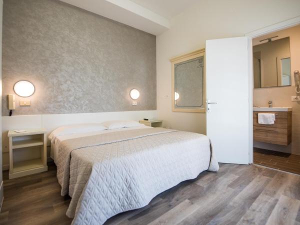 Hotel Cristina : photo 9 de la chambre chambre double ou lits jumeaux confort