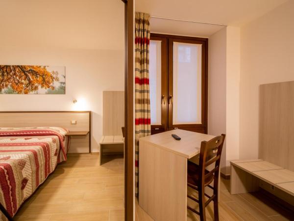 Chambres d'hôtel à Rosy : photo 3 de la chambre chambre double supérieure