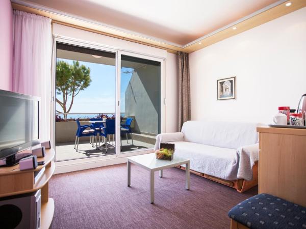 Hotel More : photo 4 de la chambre suite avec terrasse et vue sur la mer