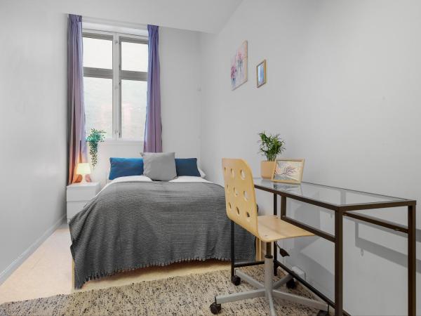 Fabryka : photo 4 de la chambre chambre double avec salle de bains commune