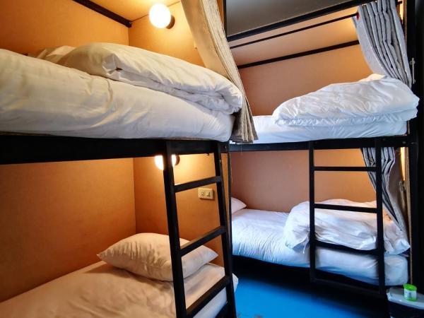 D​ Luck​ Hostel : photo 4 de la chambre lit dans dortoir pour femmes de 4 lits