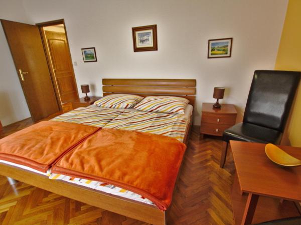 Apartments and Rooms Irena : photo 4 de la chambre appartement 1 chambre confort avec balcon