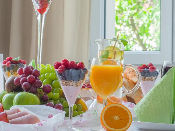 Riviera Residence Apartments : photo 2 de la chambre appartement 4 chambres avec 2 salles de bains