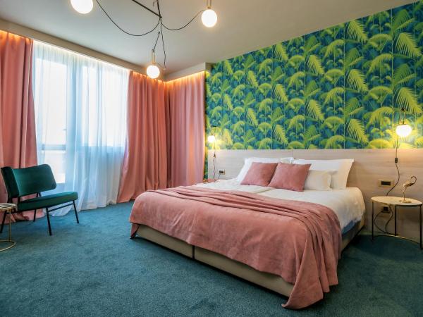 Priska Med Luxury Rooms : photo 1 de la chambre chambre double ou lits jumeaux supérieure avec terrasse