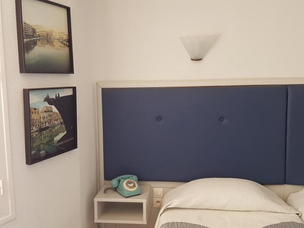 Hôtel L'orque Bleue : photo 4 de la chambre chambre lits jumeaux