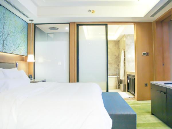 The Westin Qingdao - Instagrammable : photo 2 de la chambre club lounge access, 1 bedroom junior suite, 1 king