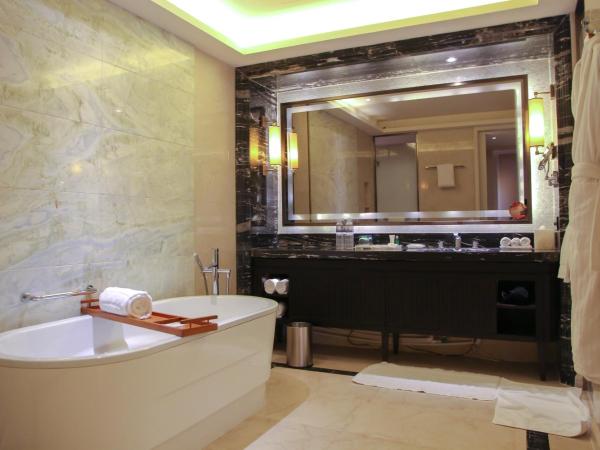 The Westin Qingdao - Instagrammable : photo 3 de la chambre club lounge access, 1 bedroom residential suite, 1 king