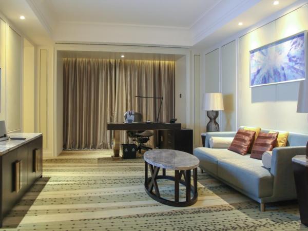The Westin Qingdao - Instagrammable : photo 1 de la chambre club lounge access, 1 bedroom larger suite, 1 king, sea view