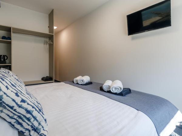 AQUA HOUSE : photo 7 de la chambre chambre double ou lits jumeaux avec salle de bains privative