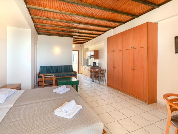 Olympic Suites : photo 4 de la chambre studio avec vue sur la mer (de 2 à 4 adultes)