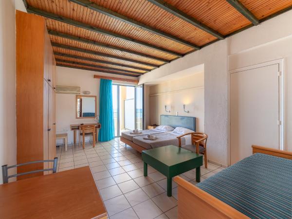 Olympic Suites : photo 2 de la chambre studio avec vue sur la mer (de 2 à 4 adultes)