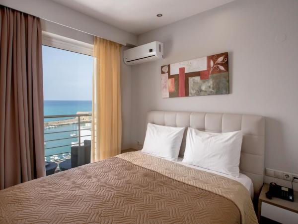 Irini Hotel : photo 3 de la chambre chambre double deluxe - vue sur mer