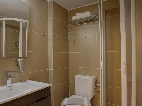 Irini Hotel : photo 5 de la chambre chambre double ou lits jumeaux deluxe - vue sur ville 