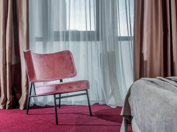 Priska Med Luxury Rooms : photo 3 de la chambre chambre de luxe double ou lits jumeaux avec baignoire spa
