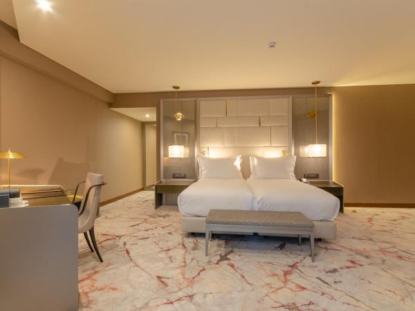 TURIM Boulevard Hotel : photo 5 de la chambre chambre lits jumeaux - vue sur avenue