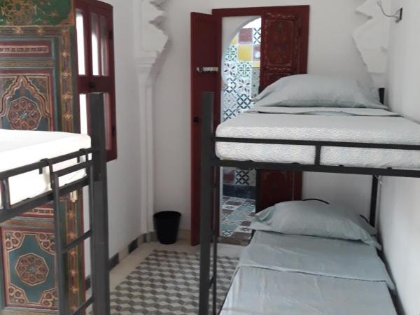 The Riad Hostel Tangier : photo 3 de la chambre lit dans dortoir 6 lits