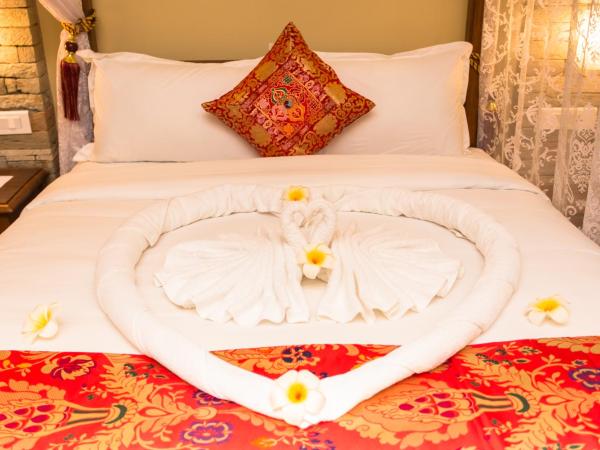 Hotel Mala Pokhara : photo 2 de la chambre suite - vue sur montagne