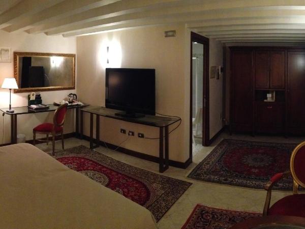 Hotel Liassidi Palace : photo 6 de la chambre chambre triple classique