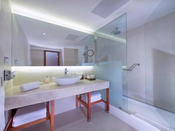 TUI BLUE Grand Azur : photo 5 de la chambre suite - vue sur terres