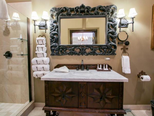 The Detroit Club : photo 1 de la chambre suite lit king-size de luxe