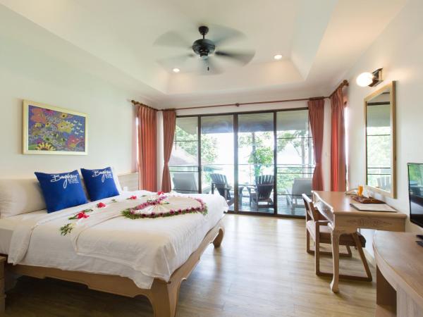 Phi Phi Bayview Resort : photo 4 de la chambre grande villa deluxe premier - vue sur mer 