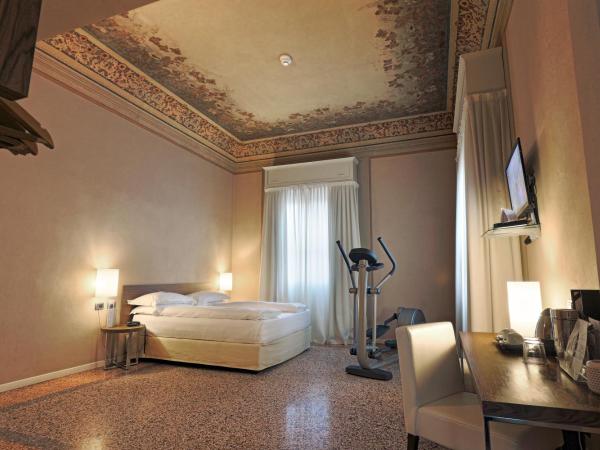 I Portici Hotel Bologna : photo 1 de la chambre 2 chambres doubles communicantes
