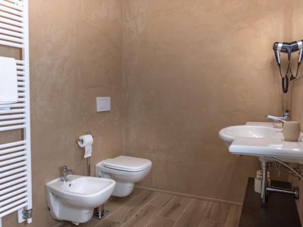 La Nuova Corte Rooms : photo 10 de la chambre chambre double deluxe avec balcon